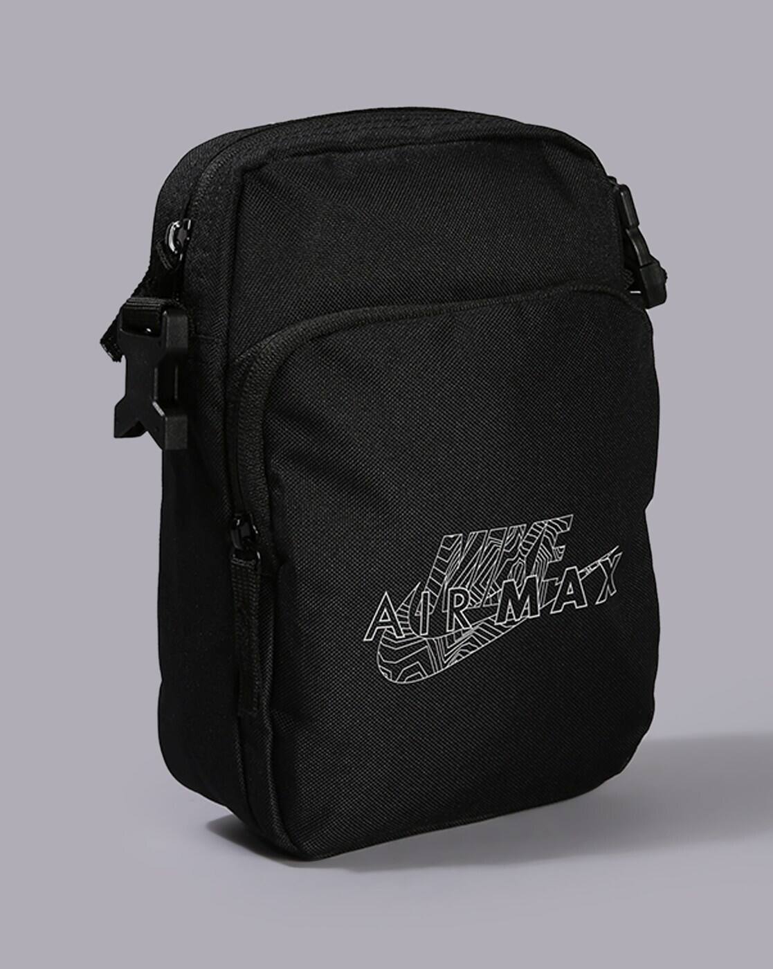 Buy NIKE Women Air Max Logo Print Cros Online | Ajio.com