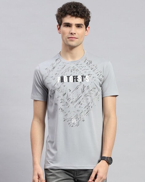 Men Typoraphic Print Regular Fit Round-Neck T-Shirt