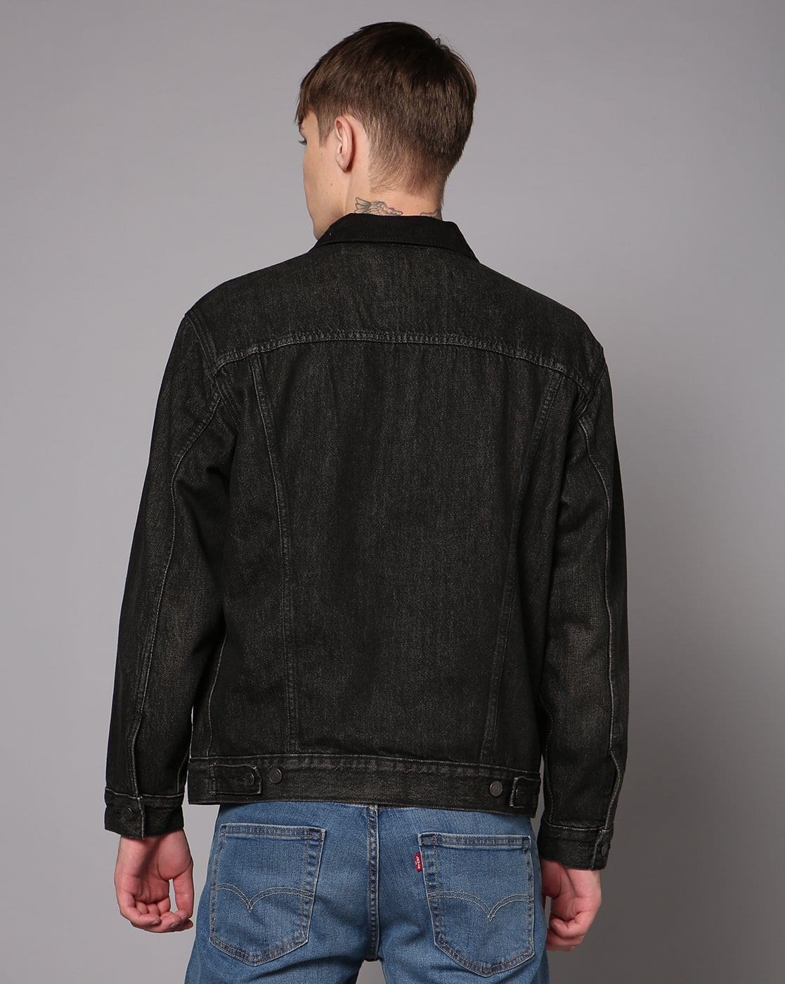 Buy LEVI'S Men Regular Fit Trucker Jacket Online | Ajio.com