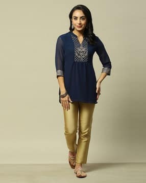 rangriti Women Floral Print Regular Fit Top-picture-3