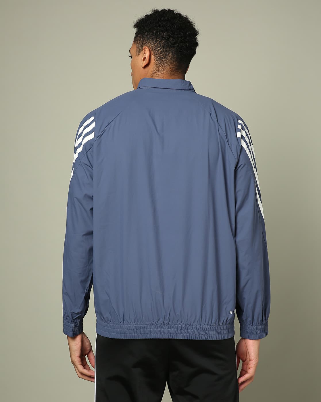 -1117Wx1400H-469613808-blue-