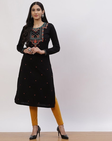 Rangriti Women Embroidered Straight Kurta