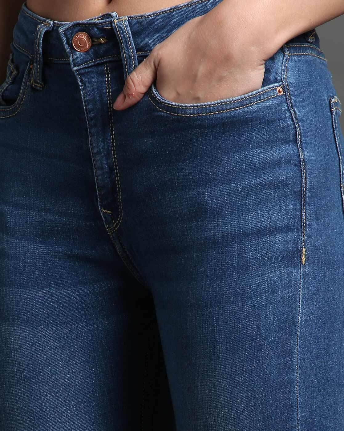 Women Lightly Washed Regular Fit Jeans