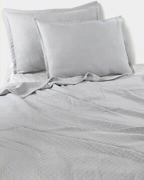 design gaatha home living Geometric Woven King-Size Bedsheet with Pillow Covers-picture-48