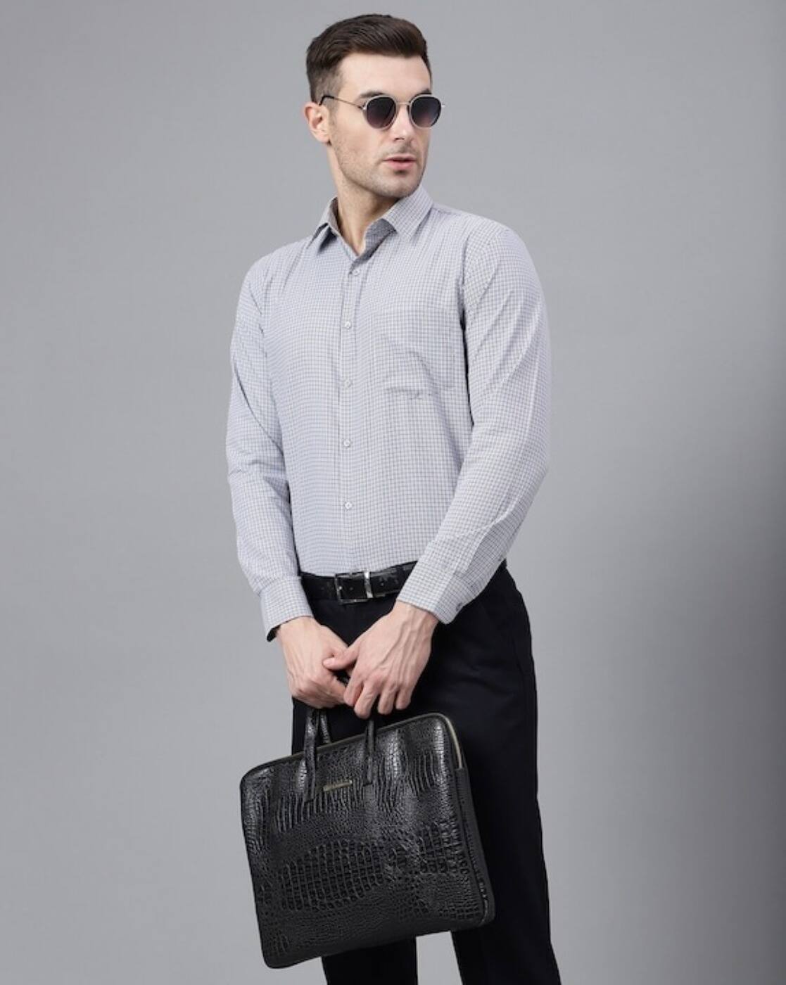 Buy ENGLISH NAVY Men Checked Slim Fit Shirt Online | Ajio.com