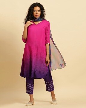 W clothing online 2025