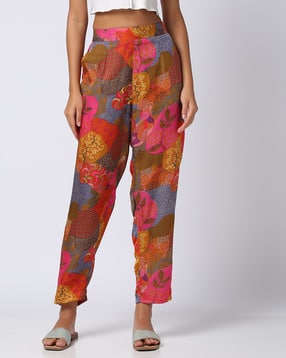 svrnaa by azorte Printed Modal Satin Pants-picture-17