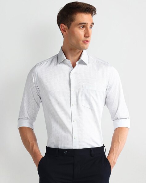 Men Slim Fit Shirt with Patch Pocket