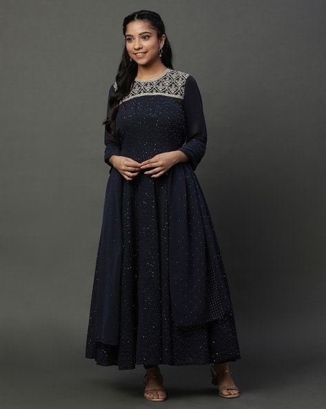 AURELIA Women Embellished Flared Kurta with Leggings & Dupatta