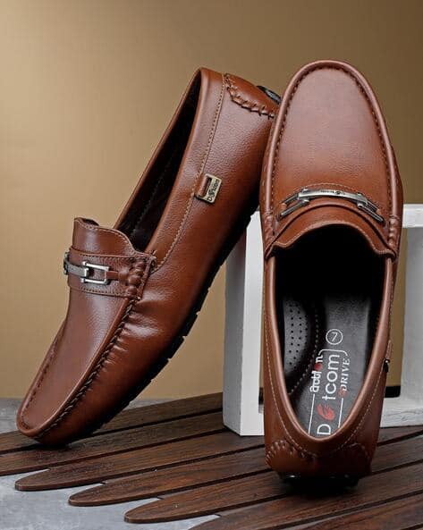 Men Round-Toe Slip-On Loafers