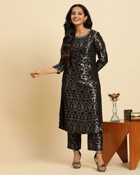 W kurtis full form store