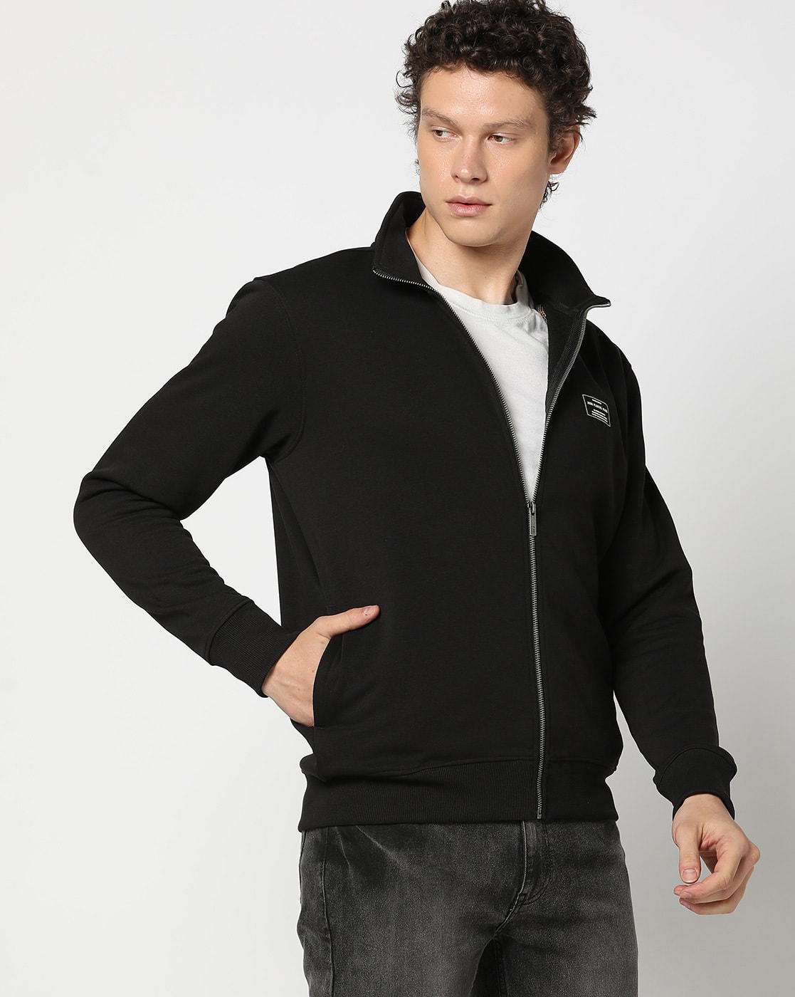 -1117Wx1400H-443038259-black-