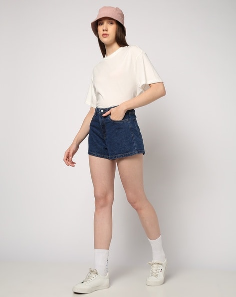 Women Denim Shorts with Insert Pockets