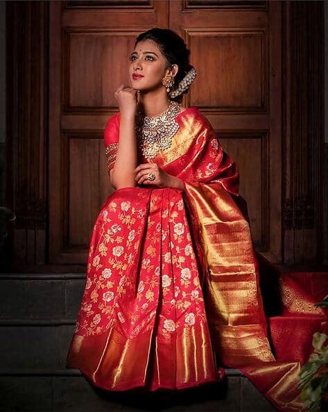 Women Kanjeevaram Silk Saree with Contrast Border