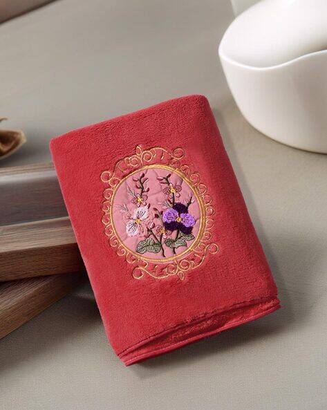 FABINALIV 420 GSM Cotton Bath Towel with Floral Embroidery