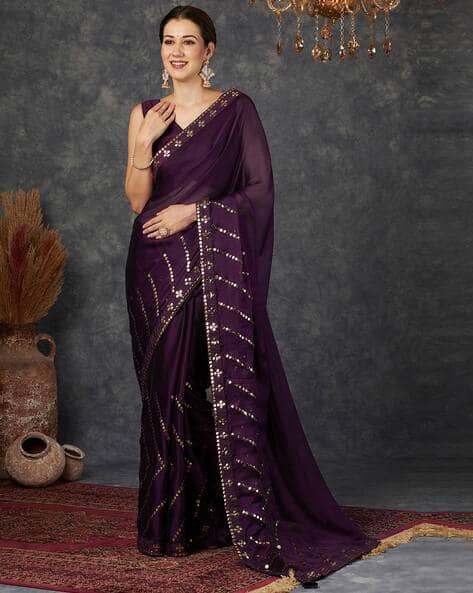 Women Embellished Saree with Contrast Border