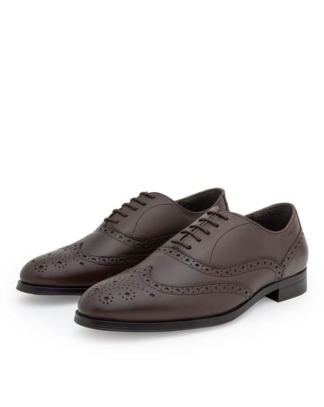 Men Perforated Round-Toe Oxford Shoes with Lace-Fastening