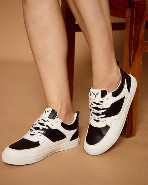 Women Low-Top Lace-Up Sneakers