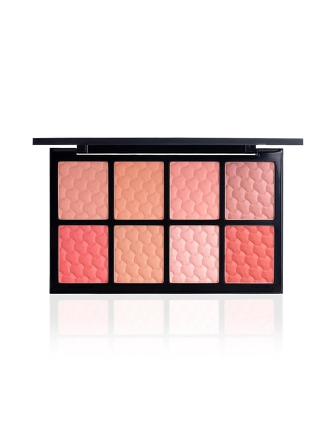 Blush Tribe shops x Paulina collab palette