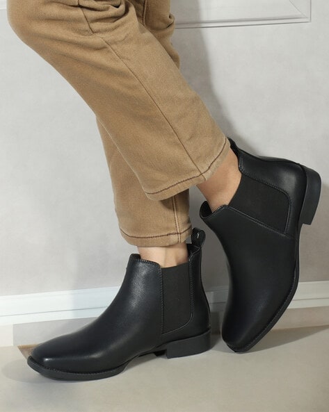 Elle Women Ankle-Length Chelsea Boots