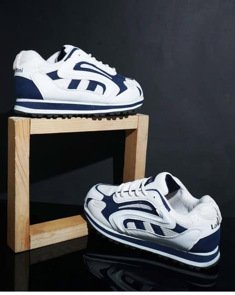 Men Low-Top Lace-Up Sneakers