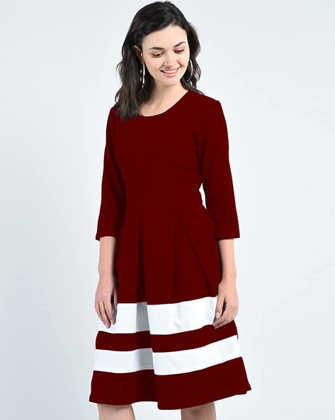 Maroon dress casual best sale