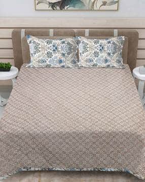 400 GSM Floral Print King-Size Bedsheet with Pillow Covers