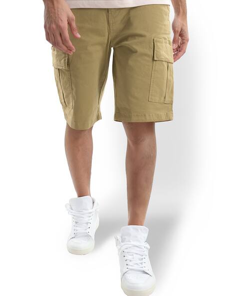 Men Regular Fit Cargo Shorts with Flap Pockets