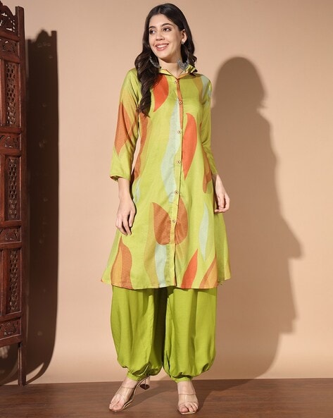 Women Printed Straight Kurta Set Price in India