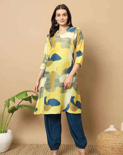 Women Printed Straight Kurta Set Price in India