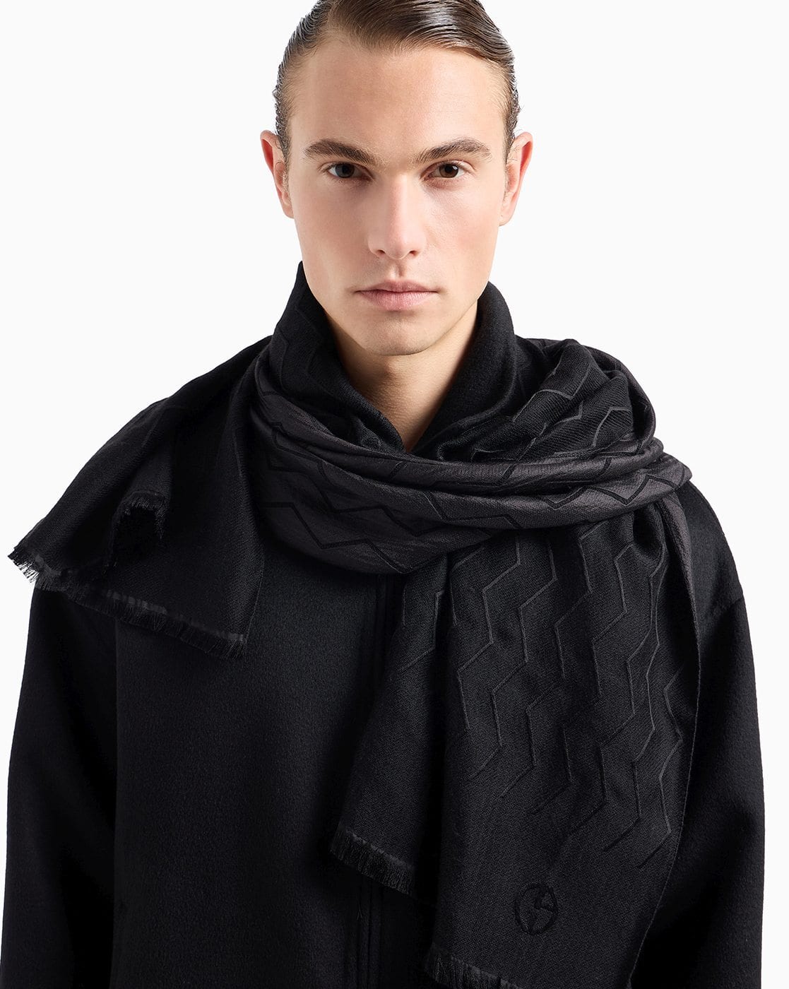 GIORGIO ARMANI ストール Buy GIORGIO ARMANI Blended Chevron Pattern Stole | Black Color Men