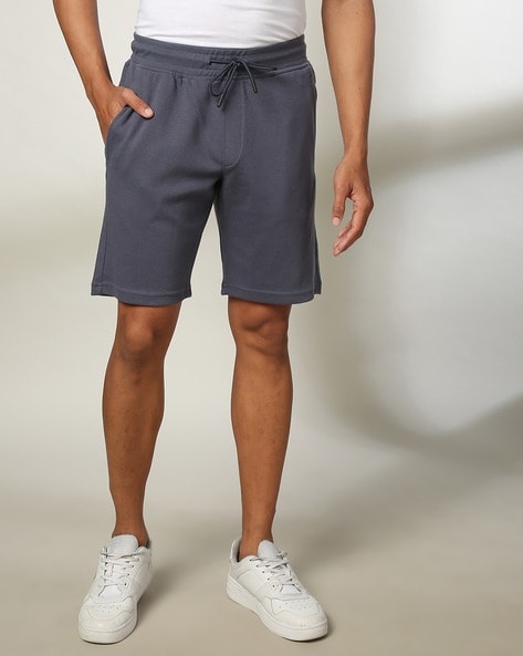 Men Regular Fit Shorts with Drawstring Waist