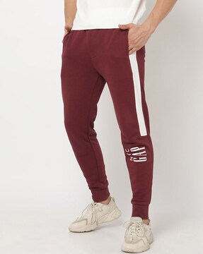 Men s Track Pants Online Low Price Offer on Track Pants for Men AJIO