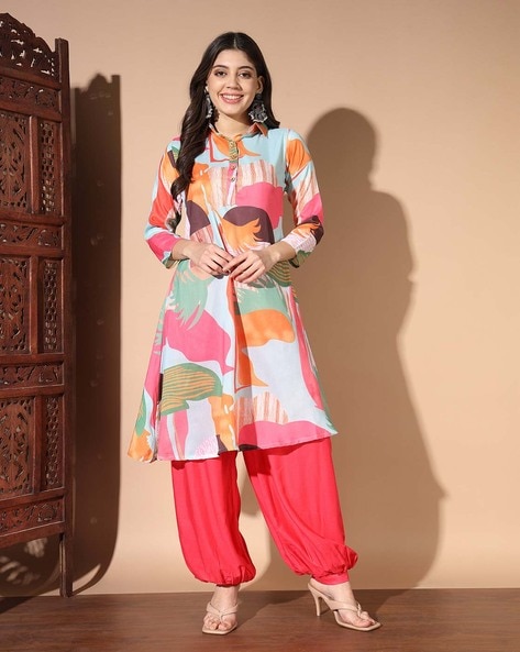 Women Printed Straight Kurta Set Price in India