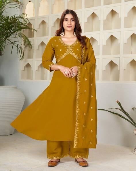 GRANTHVA-FAB Women Embroidered Anarkali Kurta Set