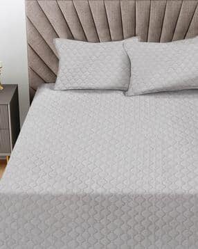 400 GSM Quilted Kind-Size Bedsheet with Pillow Covers