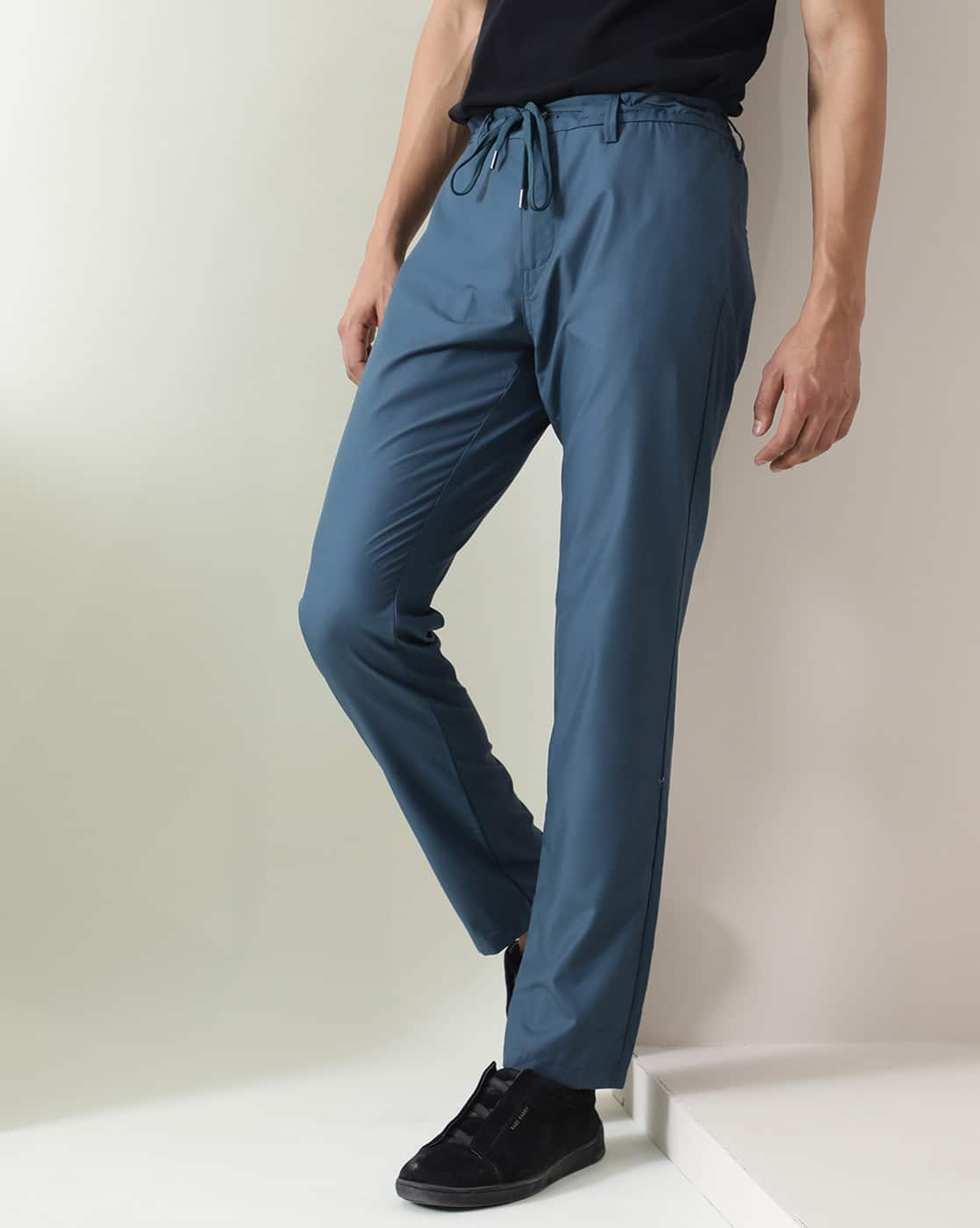Men Slim Fit Flat-Front Chinos