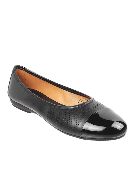 Metro flat shoes online