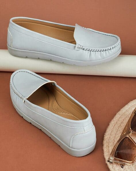 Women Round-Toe Slip-On Loafers