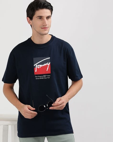 TOMMY HILFIGER Men Brand Print Regular Fit Crew-Neck T-Shirt