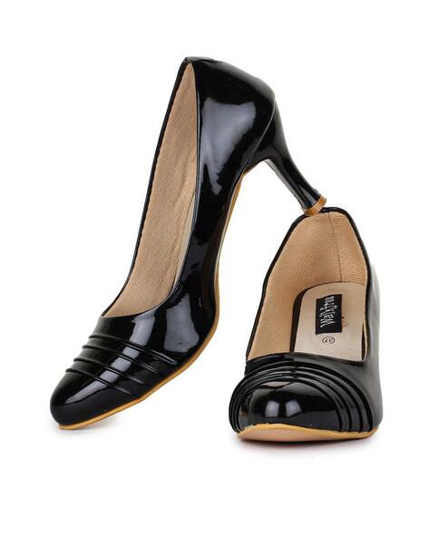 Buy Black Heeled Shoes for Women by WALKFREE Online