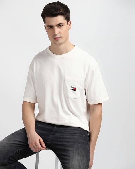 TOMMY HILFIGER Men Regular Fit Crew-Neck T-Shirt with Patch Pocket