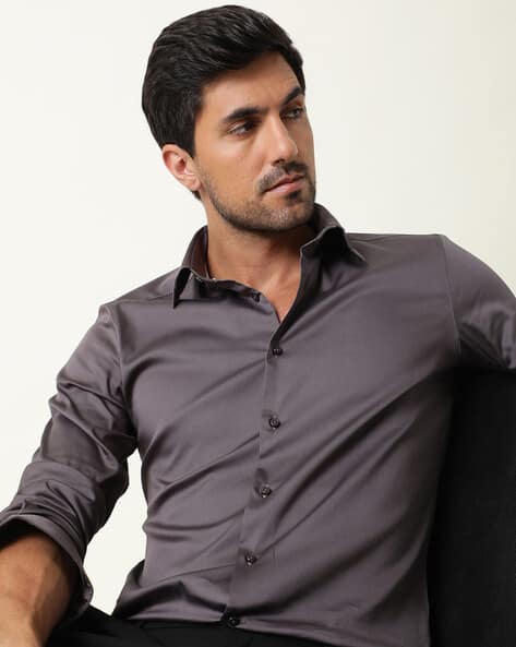 Slim Fit Shirt with Cutaway Collar