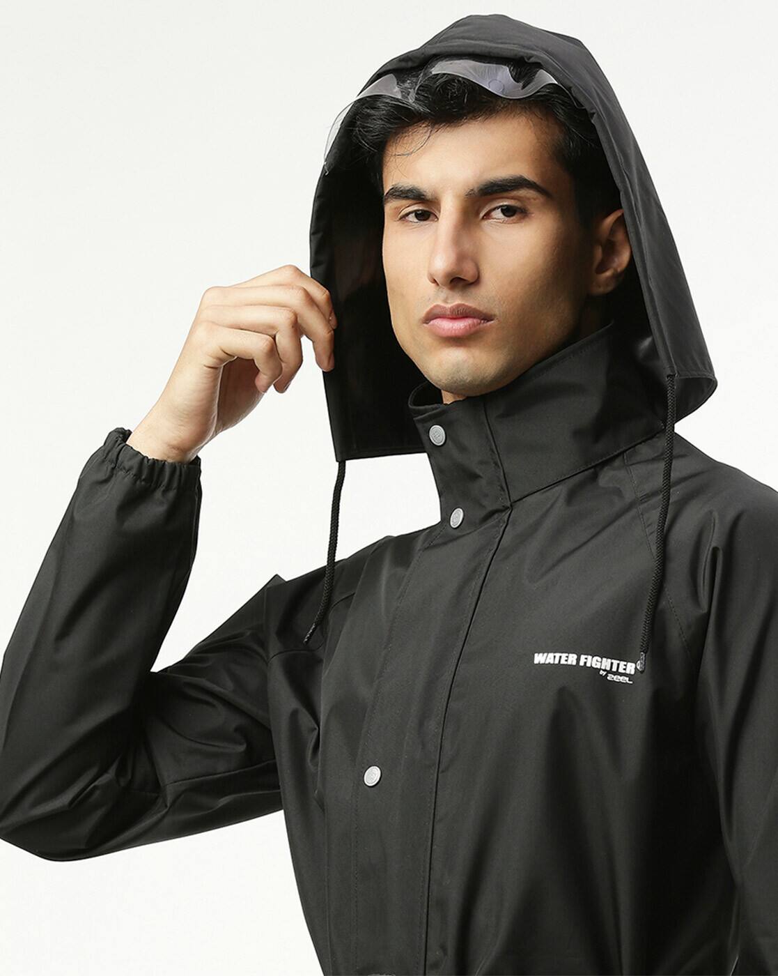 OVY Water repellent 上下セット　M ブラック　KAJA Zeel Midnight Black & Green Rainwear Set- WF251 at ₹ 719