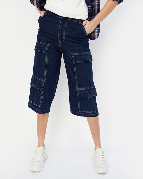 Women Washed Straight Fit Denim Capris