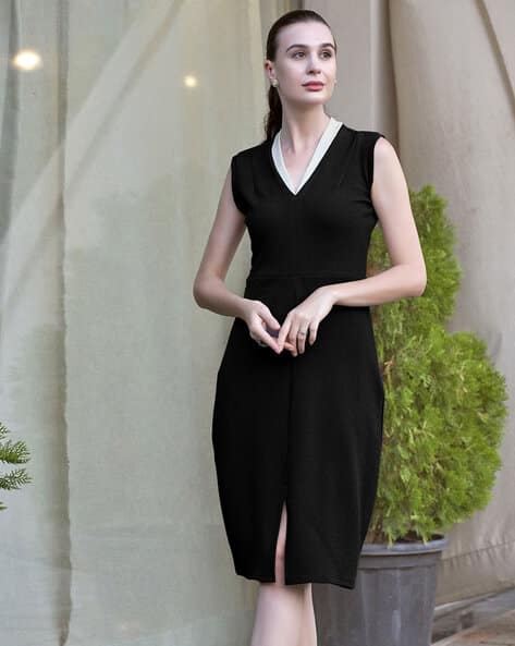 Buy SELVIA V-Neck Sleeveless Bodycon Dress Online | Ajio.com