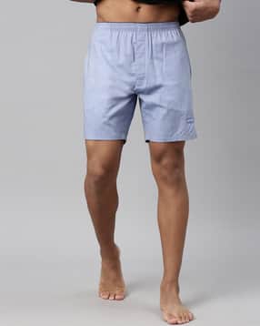 levis Mid-Rise Shorts with Insert Pockets-picture-39
