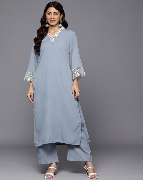 Varanga Women Embroidered Straight Kurta Set