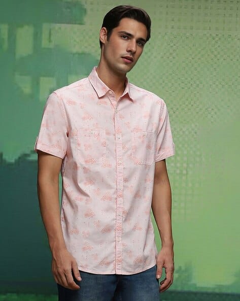 Men Printed Slim Fit Shirt with Patch Pocket