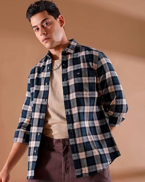 The Indian Garage Co Men Checked Slim Fit Shirt with Patch Pocket